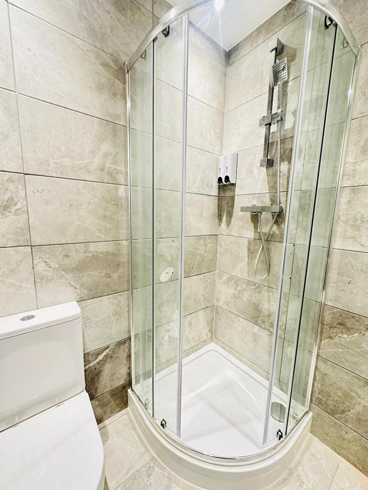 Studio 64 London Bagian luar foto